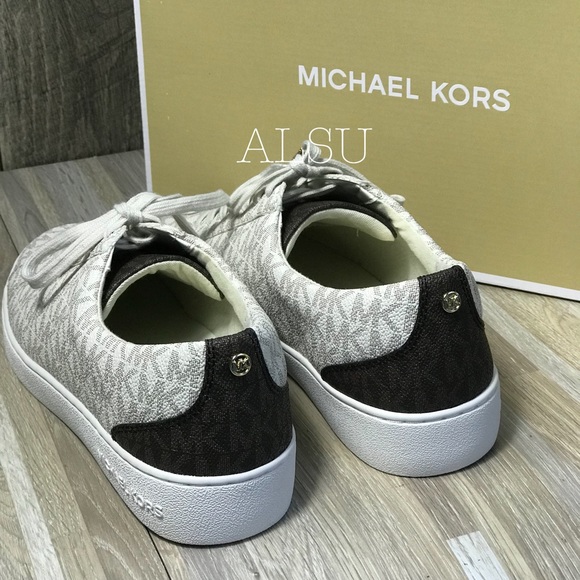 Michael Kors Catelyn Lace Up MK Signature Vanilla - Picture 3 of 8